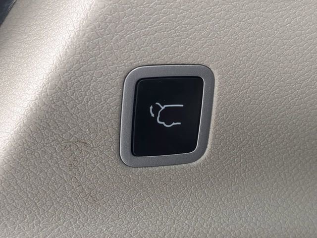 Used 2024 Chrysler Pacifica Limited image 15