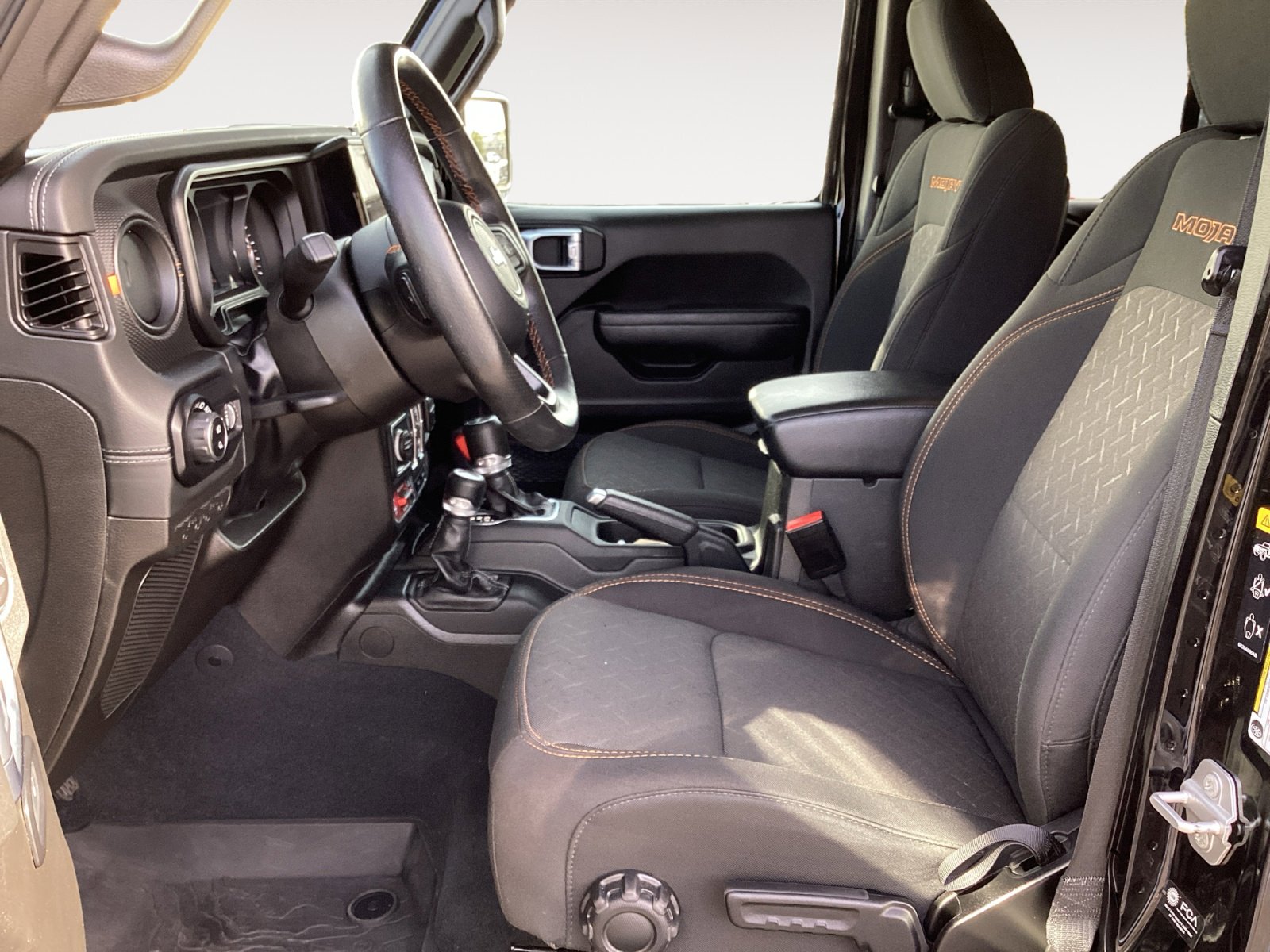 Used 2024 Jeep Gladiator Mojave w/ Technology Group image 26