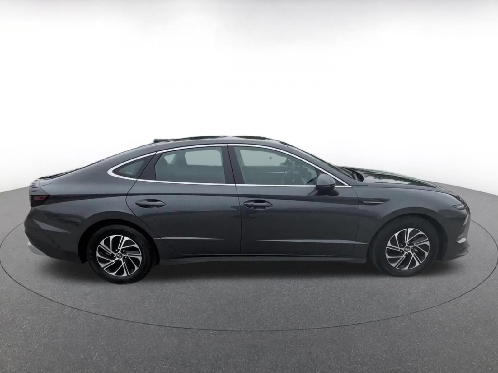 Used 2026 Hyundai Sonata Blue FWD image 15