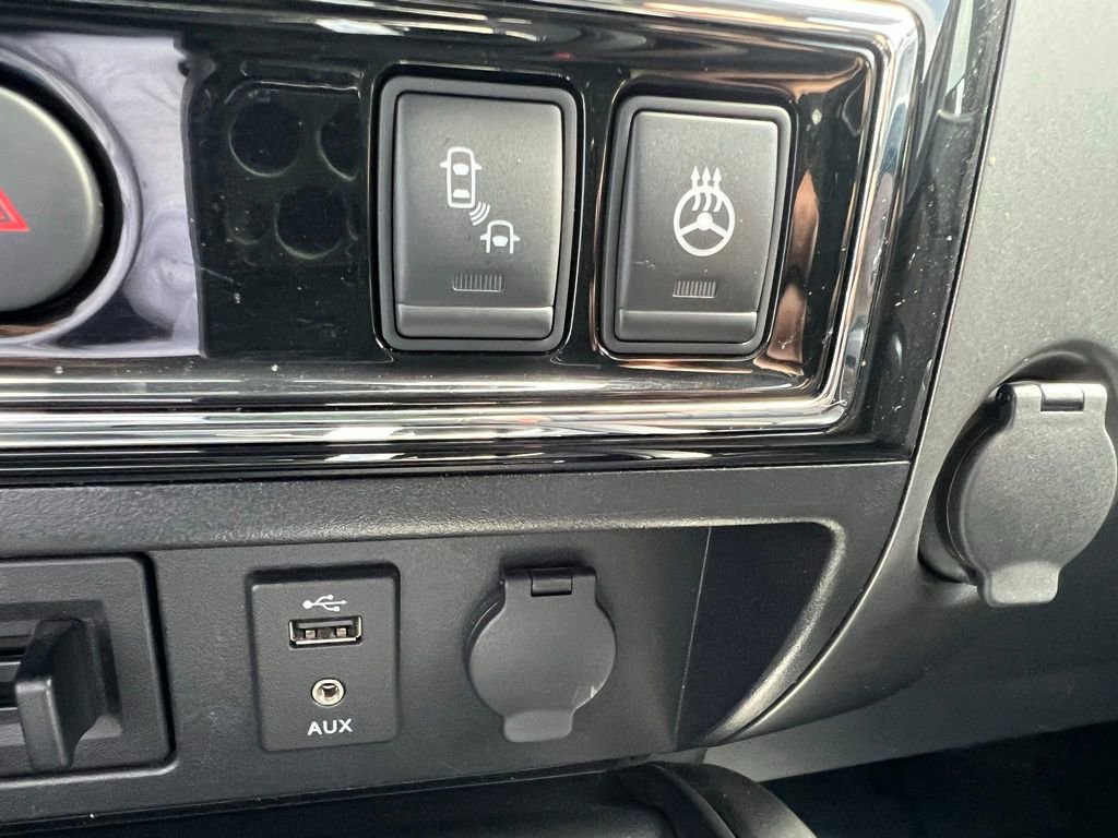 Used 2016 Nissan Titan Platinum Reserve image 47