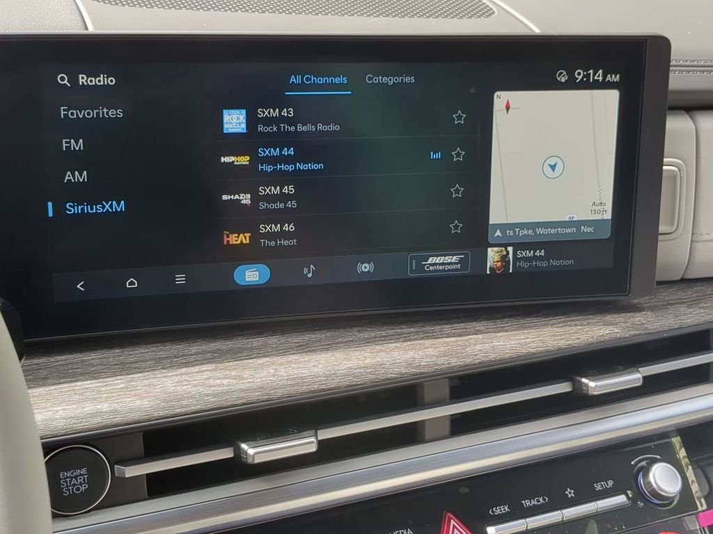 Used 2024 Hyundai Santa Fe Limited AWD/4WD image 18