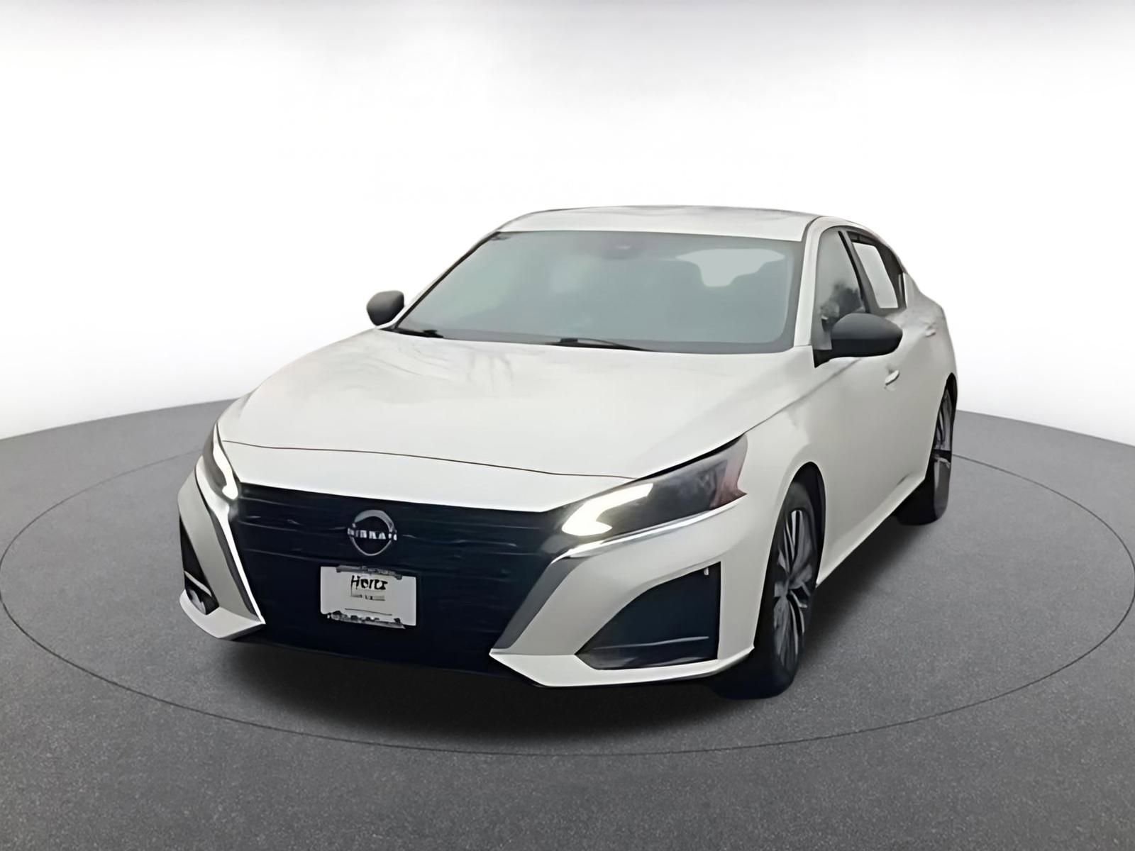 Used 2025 Nissan Altima 2.5 SV image 8