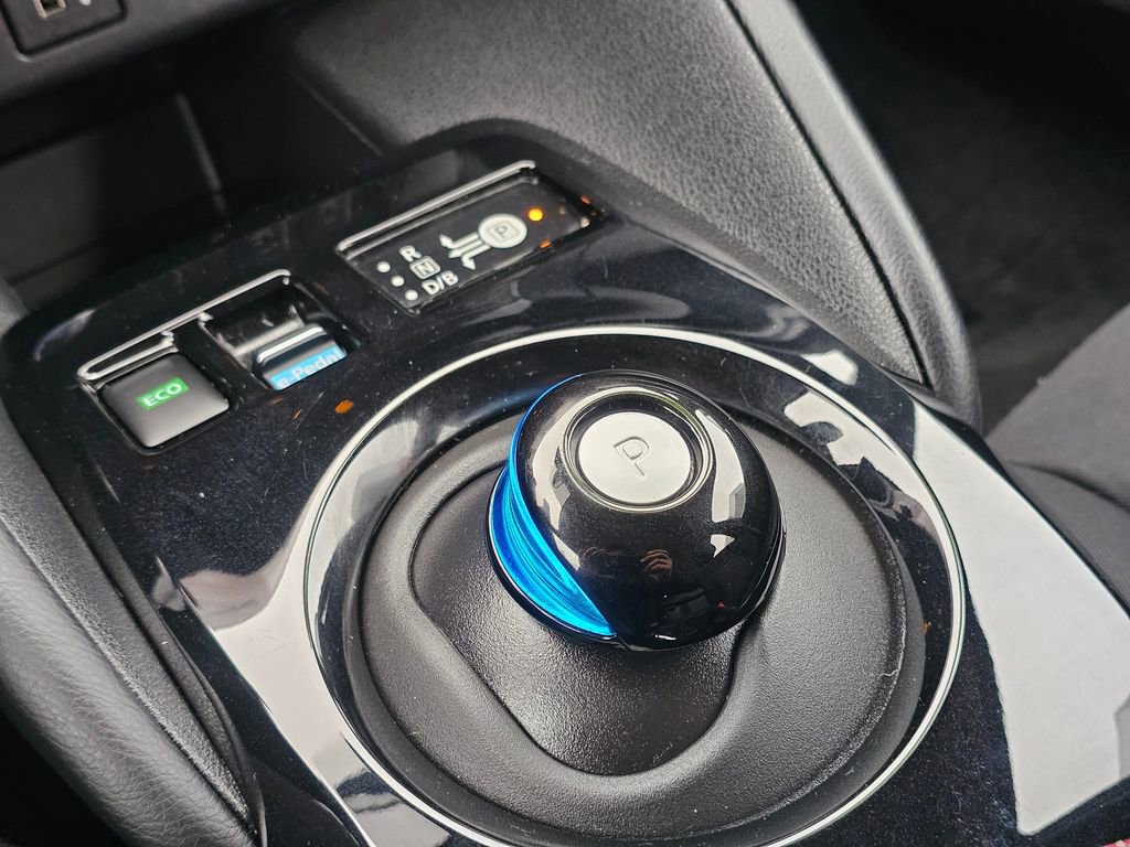 Certified 2024 Nissan Leaf SV Plus FWD image 27