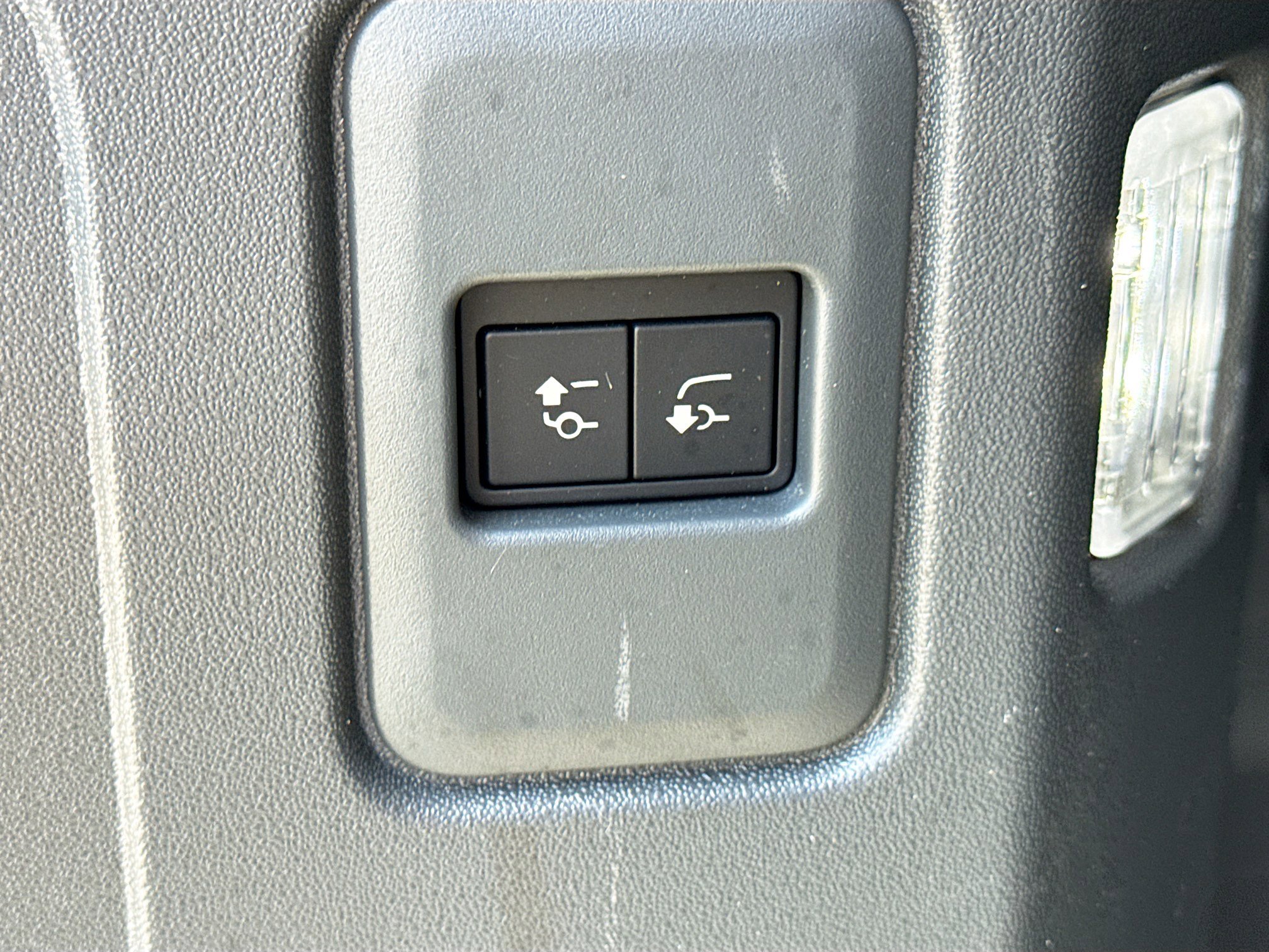 Used 2024 Land Rover Defender 110 S AWD/4WD image 12
