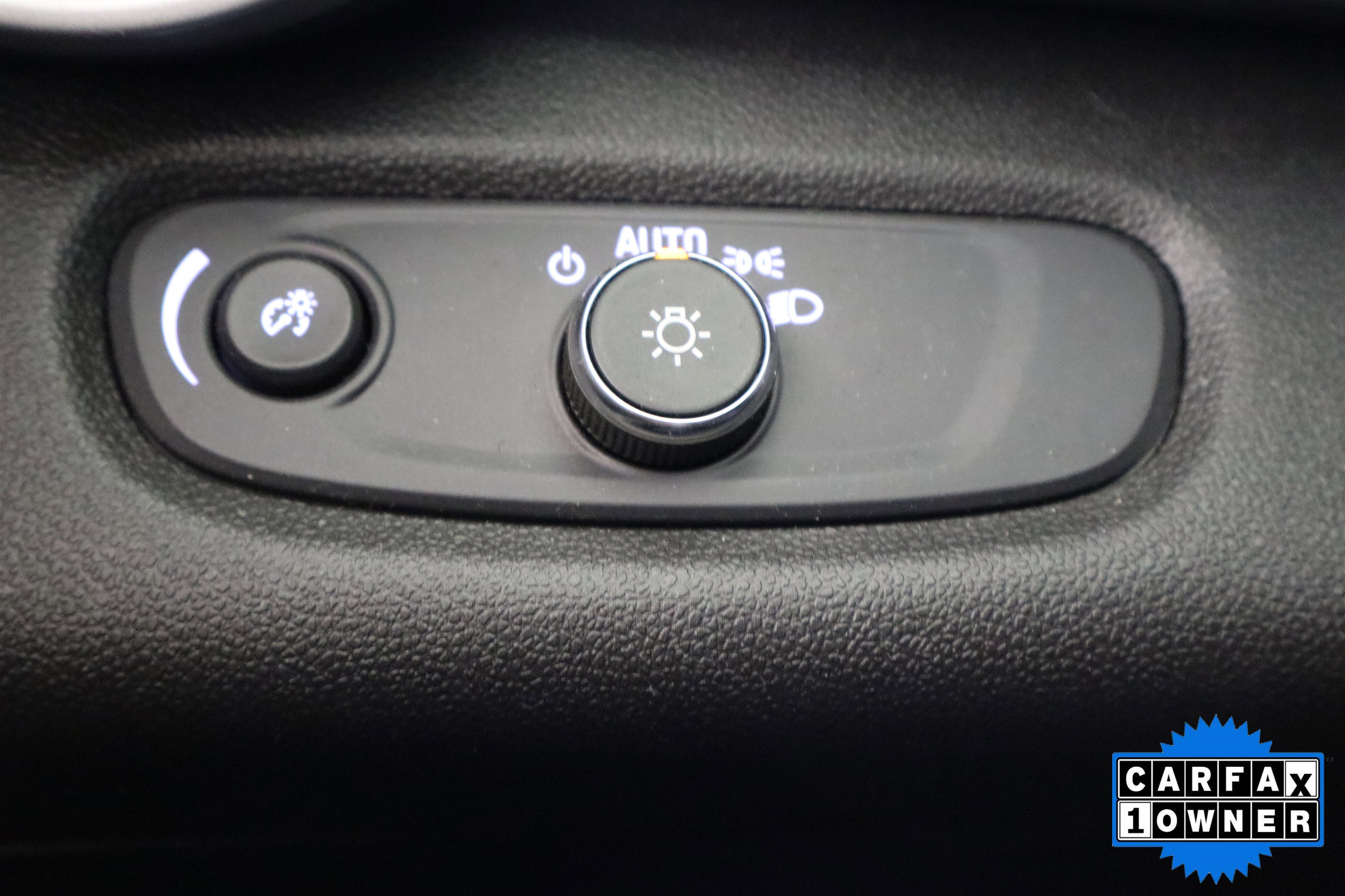 Used 2024 Chevrolet Trax RS w/ Sunroof Package image 33