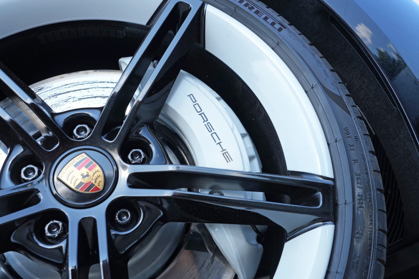Used 2022 Porsche Taycan RWD image 57