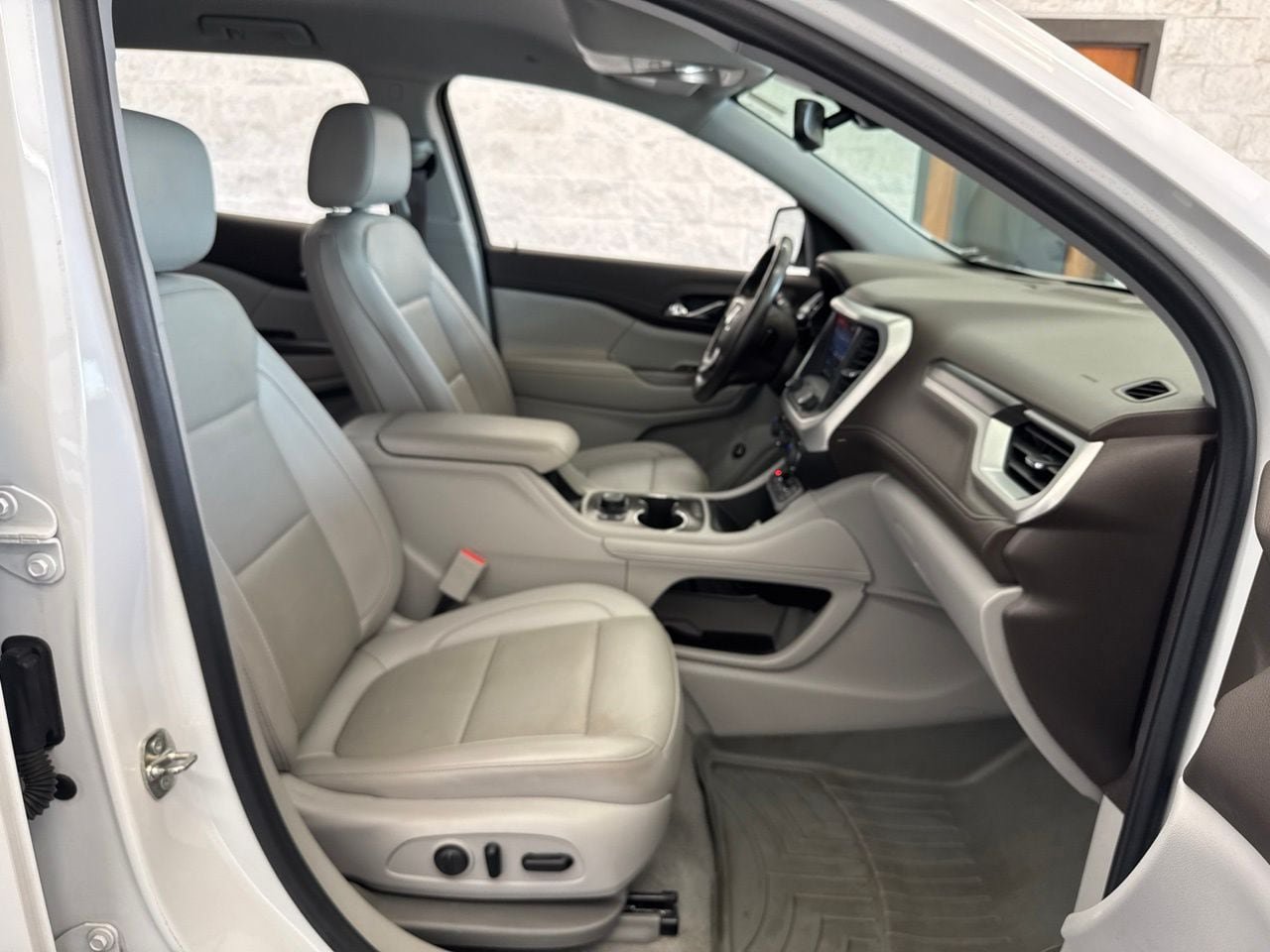 Used 2021 GMC Acadia SLT w/ Preferred Package FWD image 51