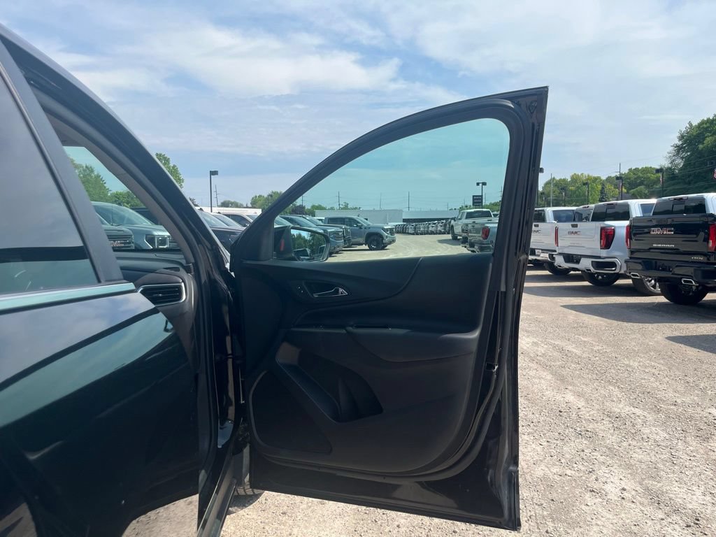 Used 2024 Chevrolet Equinox LT AWD/4WD image 35