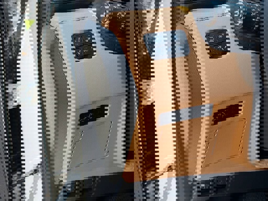 Used 2023 Lexus LX 600 4WD w/ Accessory Package (Z1) image 24