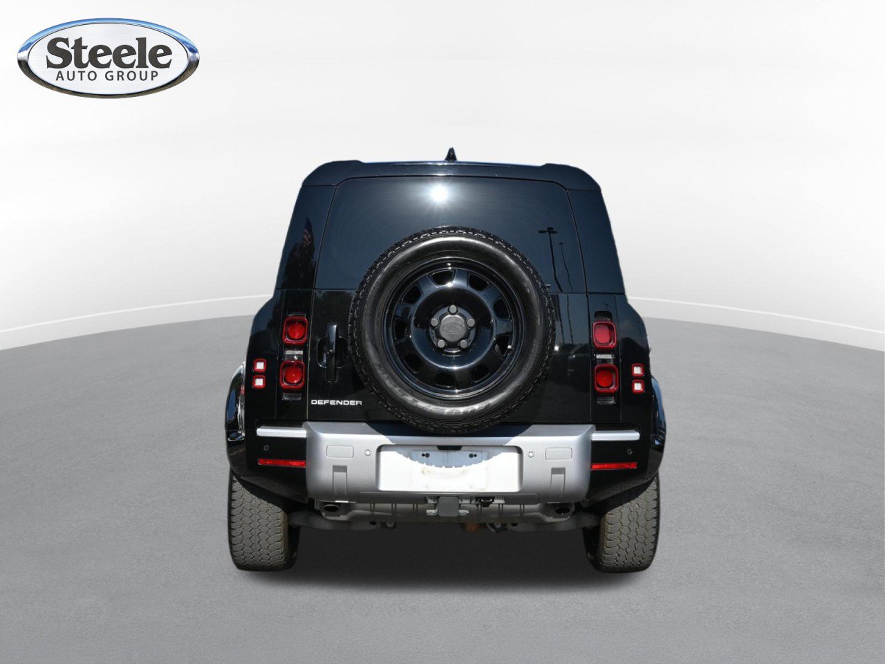 Used 2025 Land Rover Defender 110 S AWD/4WD image 6
