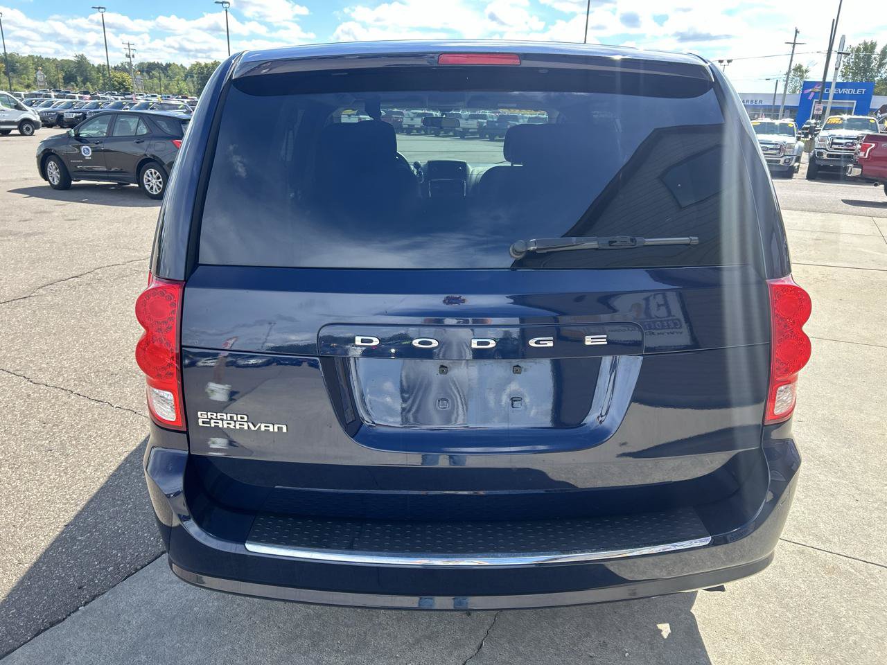 Used 2015 Dodge Grand Caravan SE w/ Quick Order Package 29E SE FWD image 6