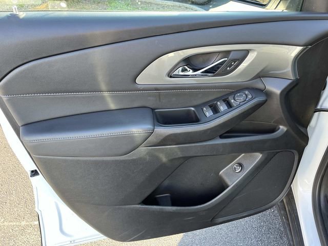 Used 2023 Chevrolet Traverse LT w/ Midnight/Sport Edition image 24