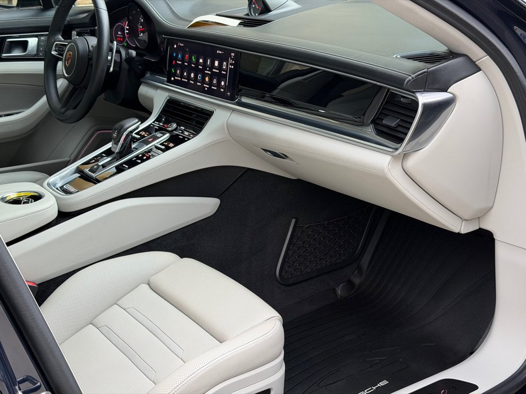 Used 2023 Porsche Panamera 4 Platinum Edition AWD/4WD image 62