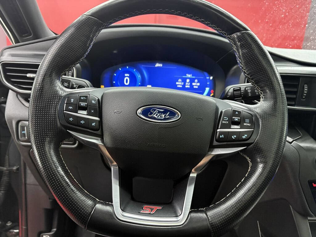 Used 2020 Ford Explorer ST w/ ST Street Pack image 19