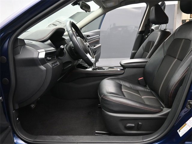 Used 2023 Nissan Altima 2.5 SR image 10