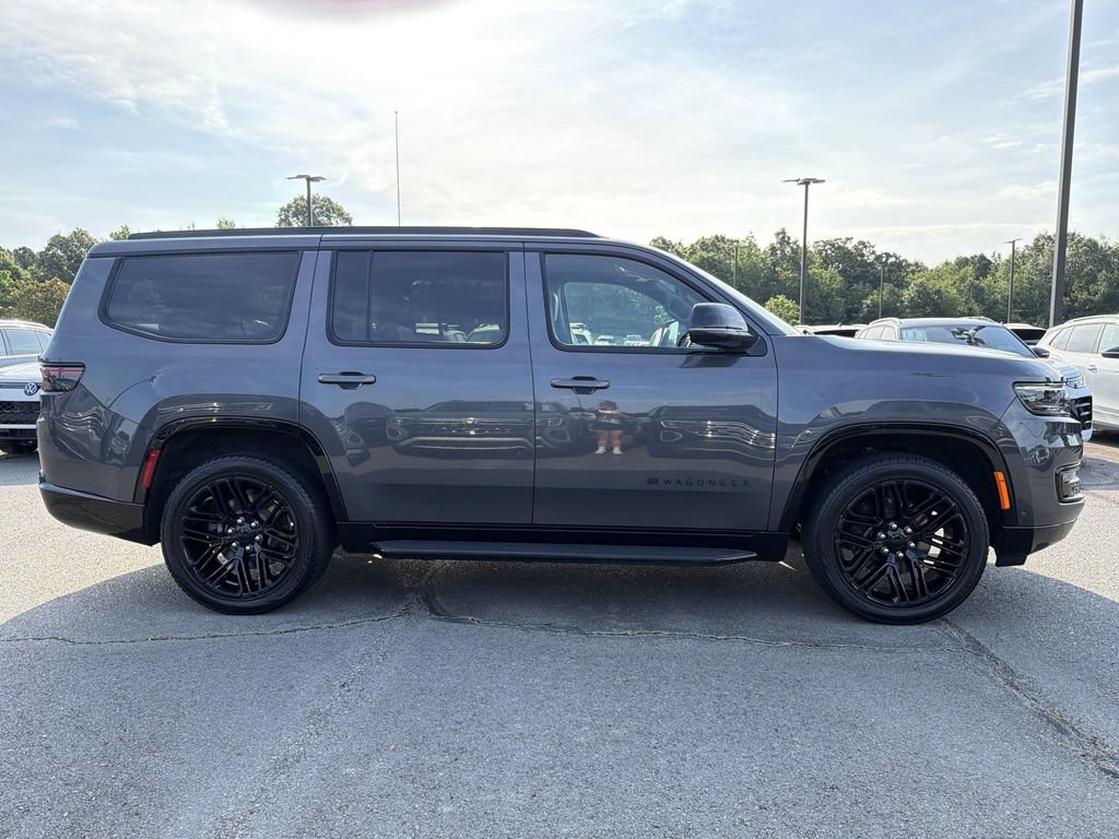 Used 2023 Jeep Wagoneer Series II AWD/4WD image 6