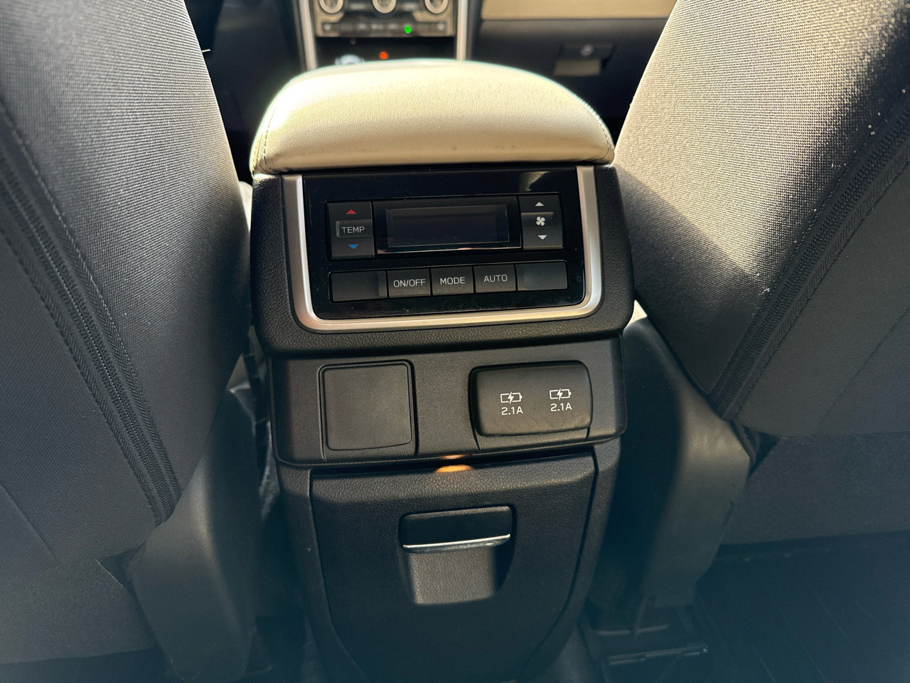 Used 2022 Subaru Ascent Premium w/ Convenience Package image 19