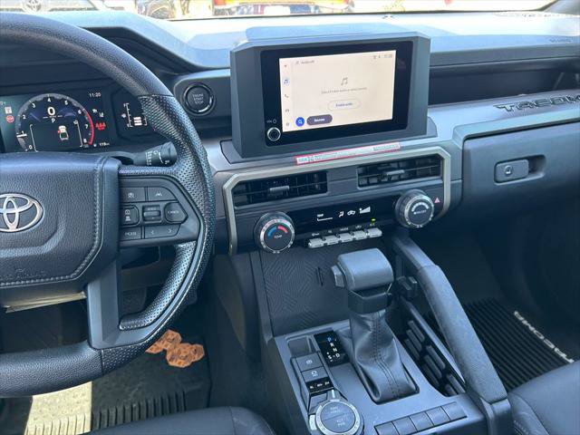 Certified 2025 Toyota Tacoma SR5 AWD/4WD image 17