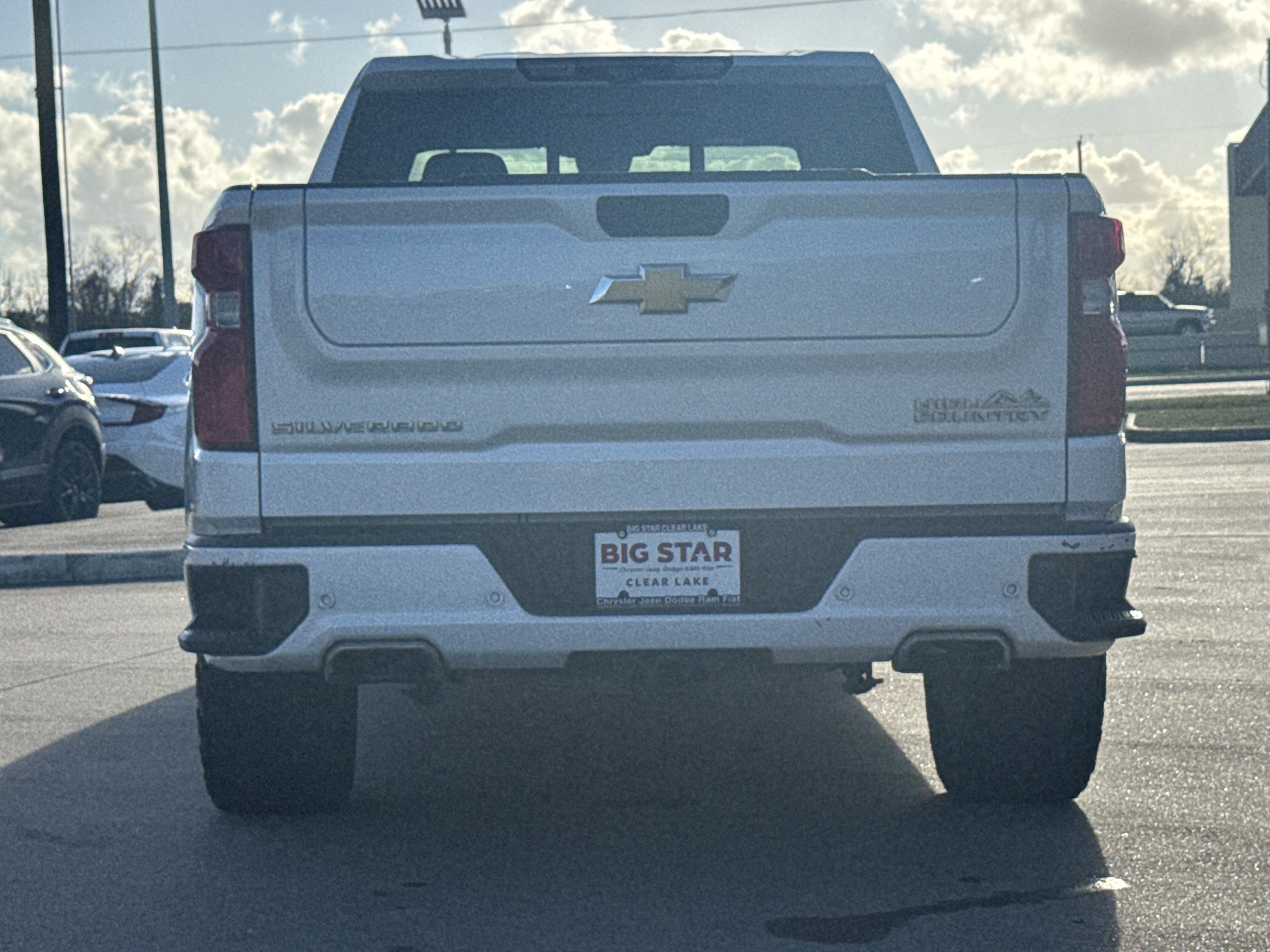 Used 2024 Chevrolet Silverado 1500 High Country w/ Technology Package image 10