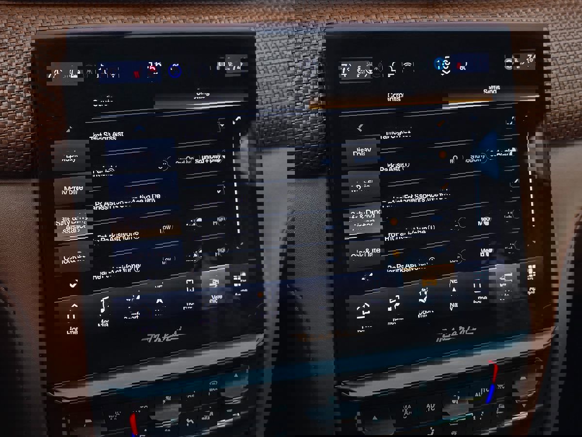 Used 2022 Maserati Quattroporte Modena image 38