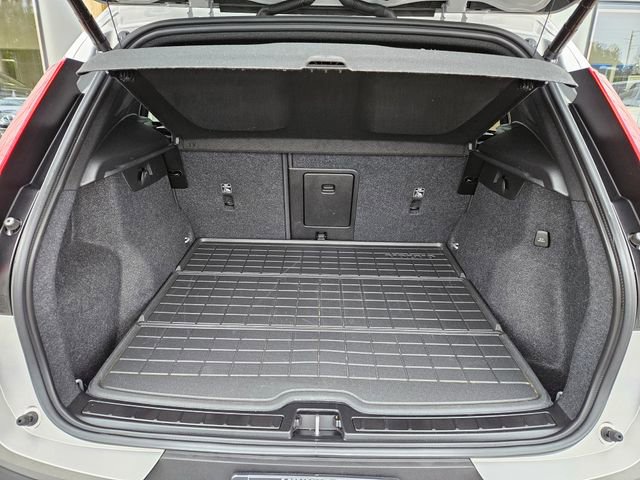 Used 2023 Volvo XC40 Recharge Ultimate w/ Protection Package Premier AWD/4WD image 11