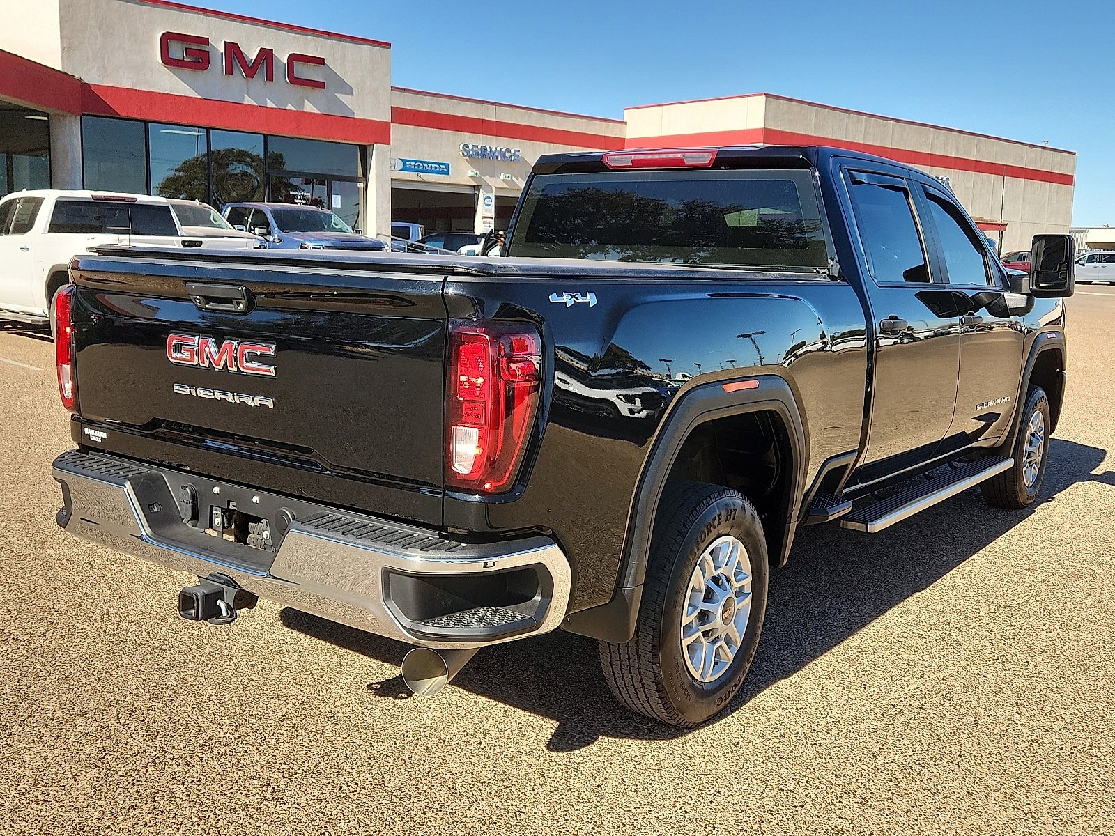 Used 2024 GMC Sierra 2500 Pro image 4