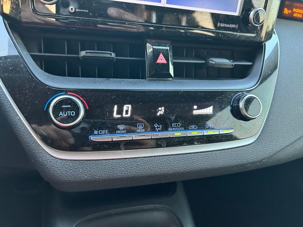 Used 2022 Toyota Corolla LE FWD image 24