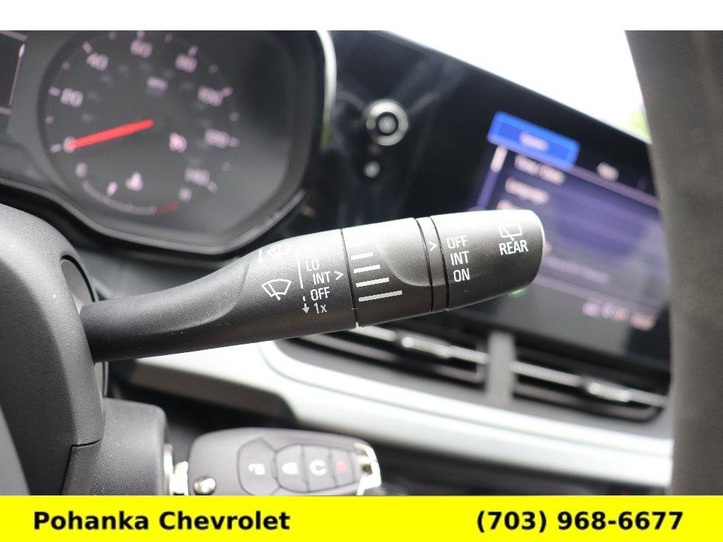 Used 2024 Chevrolet Trax LS w/ LS Convenience Package FWD image 11