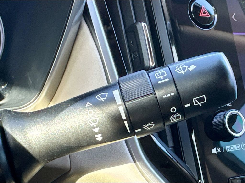 Used 2021 Subaru Outback Limited image 15