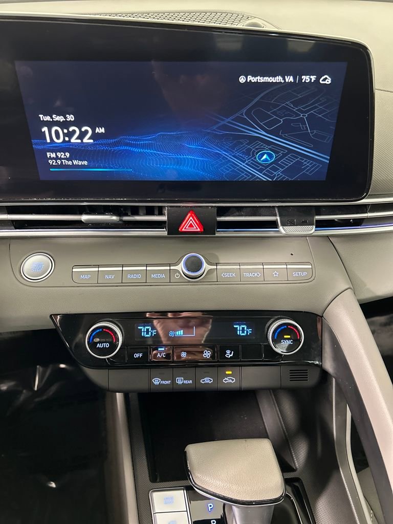 Used 2024 Hyundai Elantra SEL image 20