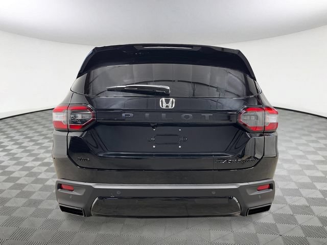 New 2026 Honda Pilot Black Edition image 4