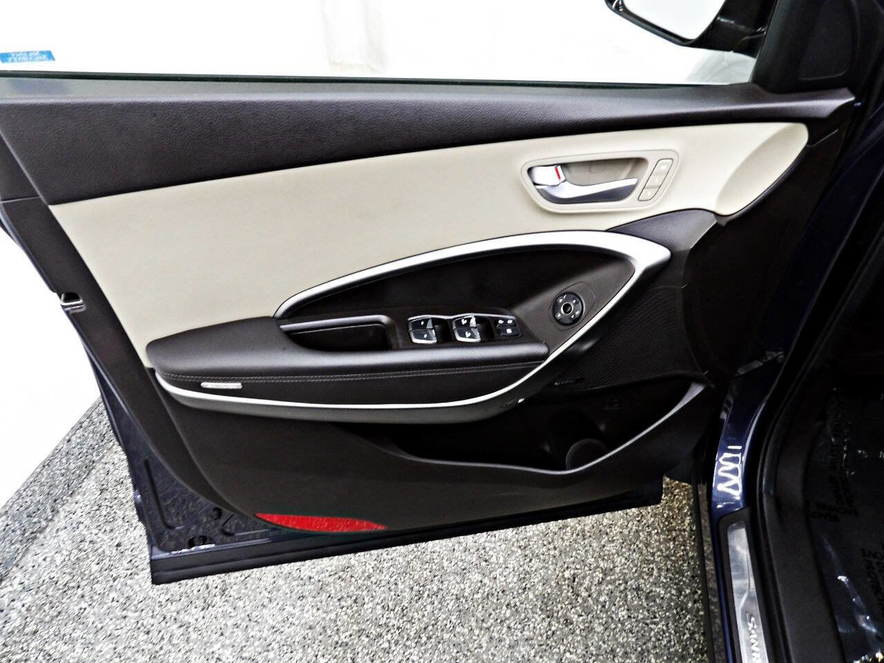 Used 2017 Hyundai Santa Fe Sport w/ 2.4L Tech Package 04 image 7