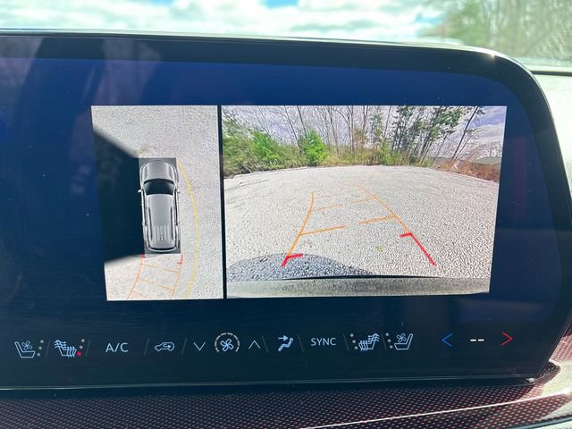 Used 2025 Chevrolet Traverse RS w/ LPO, Floor Liner Package AWD/4WD image 24