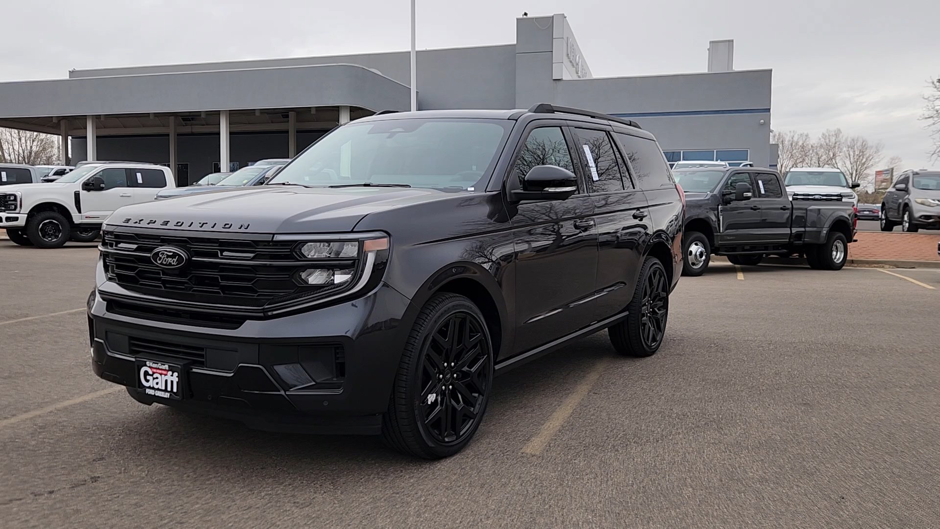 New 2026 Ford Expedition Platinum w/ Stealth Performance Package AWD/4WD image 2