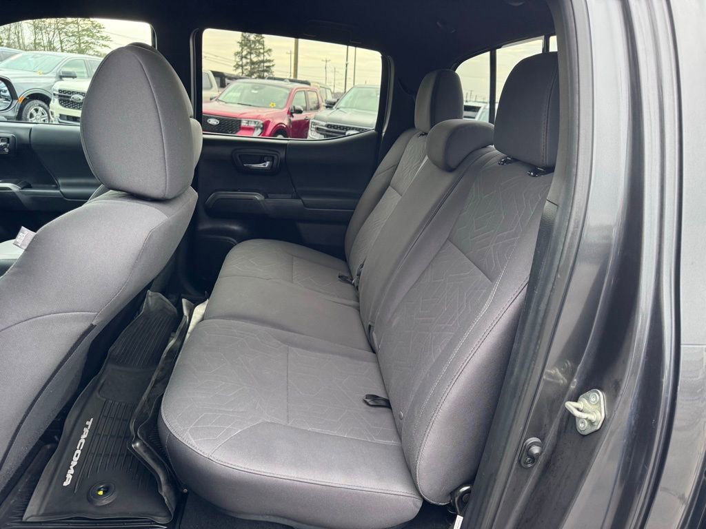 Used 2019 Toyota Tacoma TRD Off-Road image 28