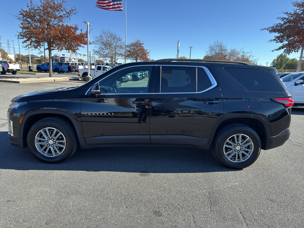 Used 2023 Chevrolet Traverse LT image 4