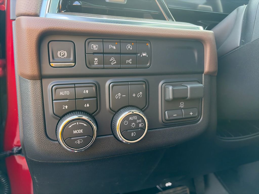 New 2026 Chevrolet Suburban High Country AWD/4WD image 22