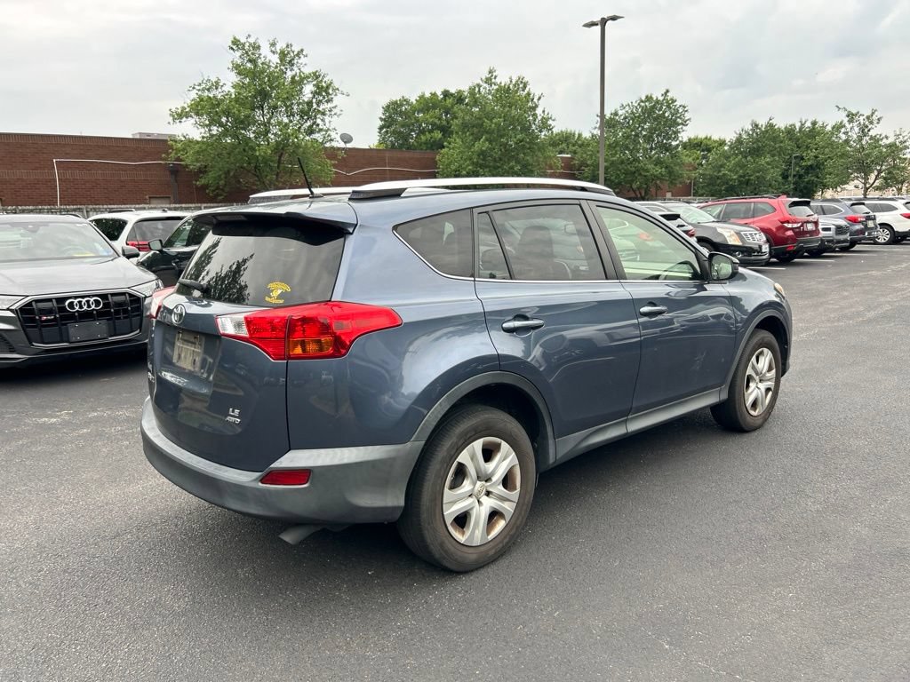 Used 2013 Toyota RAV4 LE AWD/4WD image 3