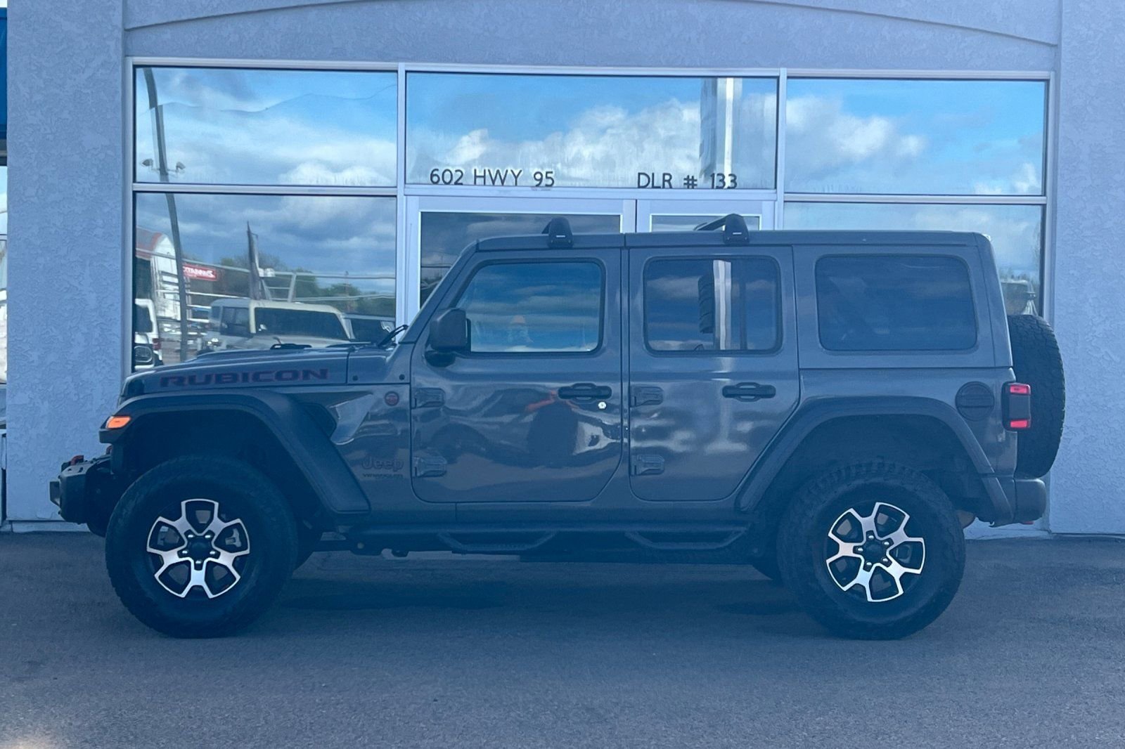 Used 2020 Jeep Wrangler Unlimited Rubicon w/ Steel Bumper Group AWD/4WD image 8