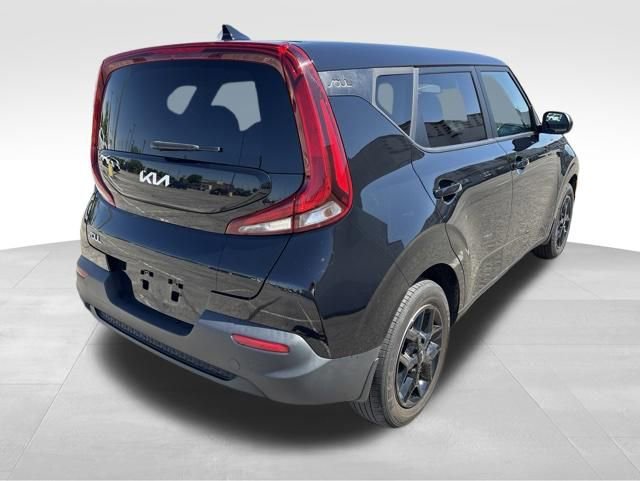 Certified 2022 Kia Soul S FWD image 11