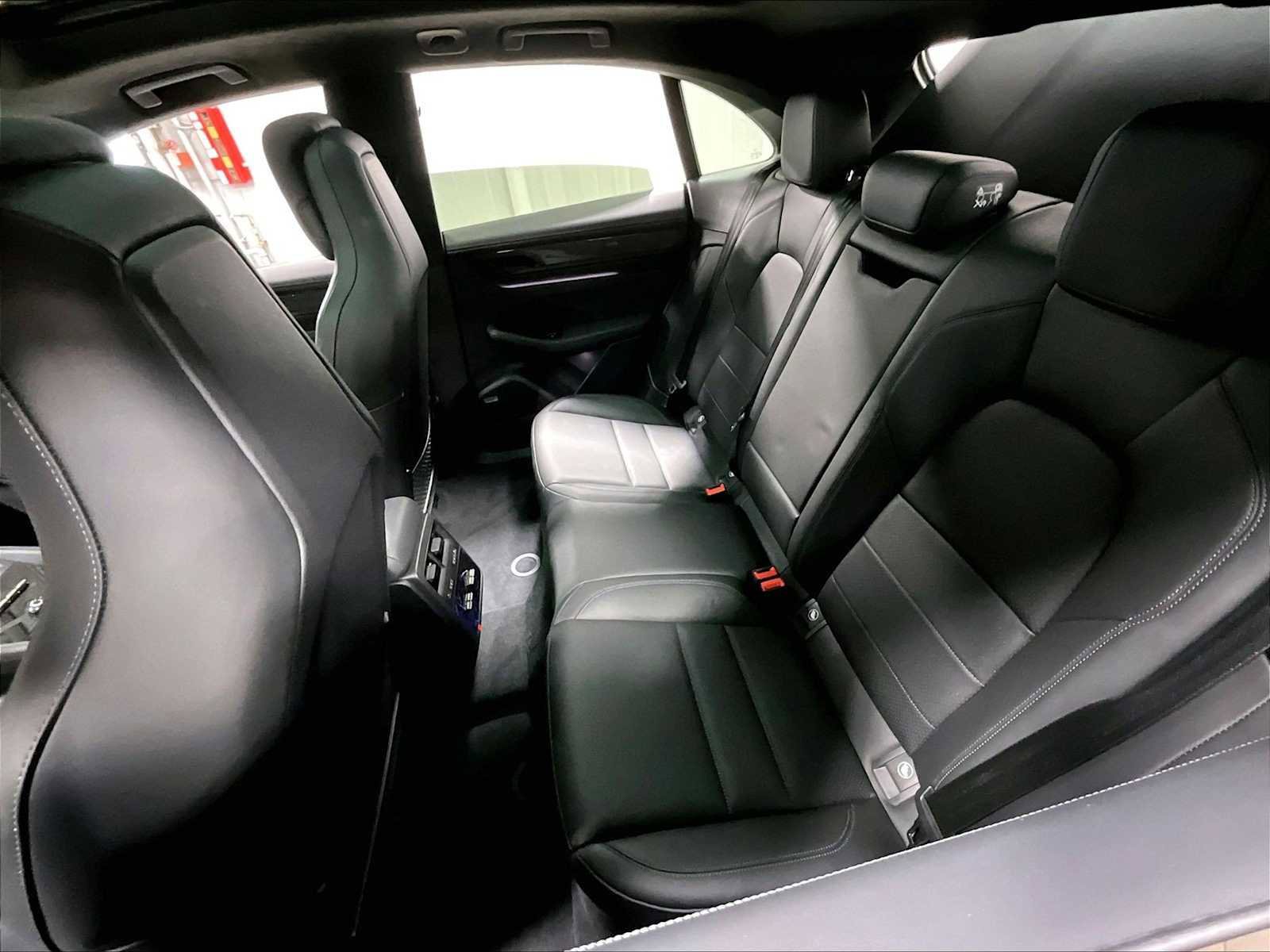 New 2026 Porsche Macan Turbo Electric image 25