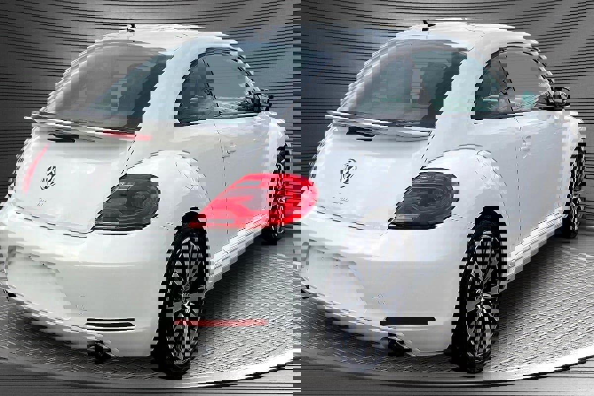 Used 2012 Volkswagen Beetle Turbo image 6