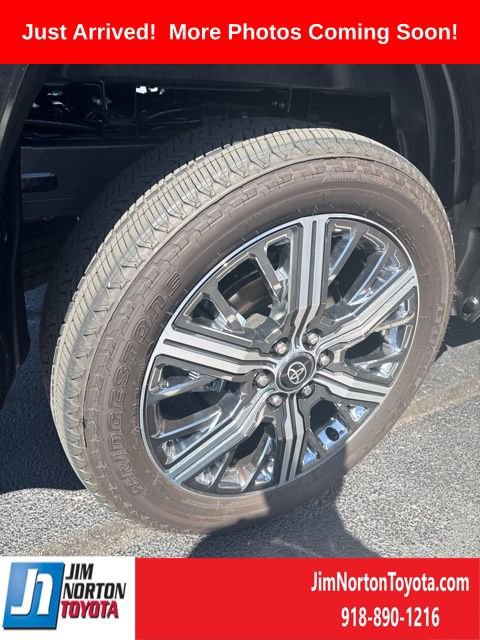 Used 2026 Toyota Tundra Capstone AWD/4WD image 5