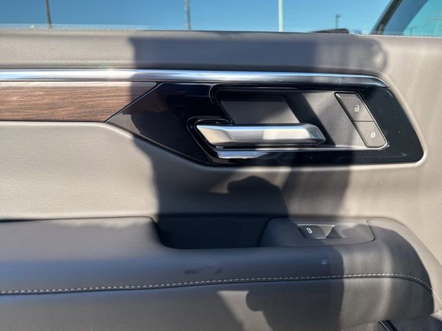 New 2026 Chevrolet Suburban LT w/ Comfort Package image 18