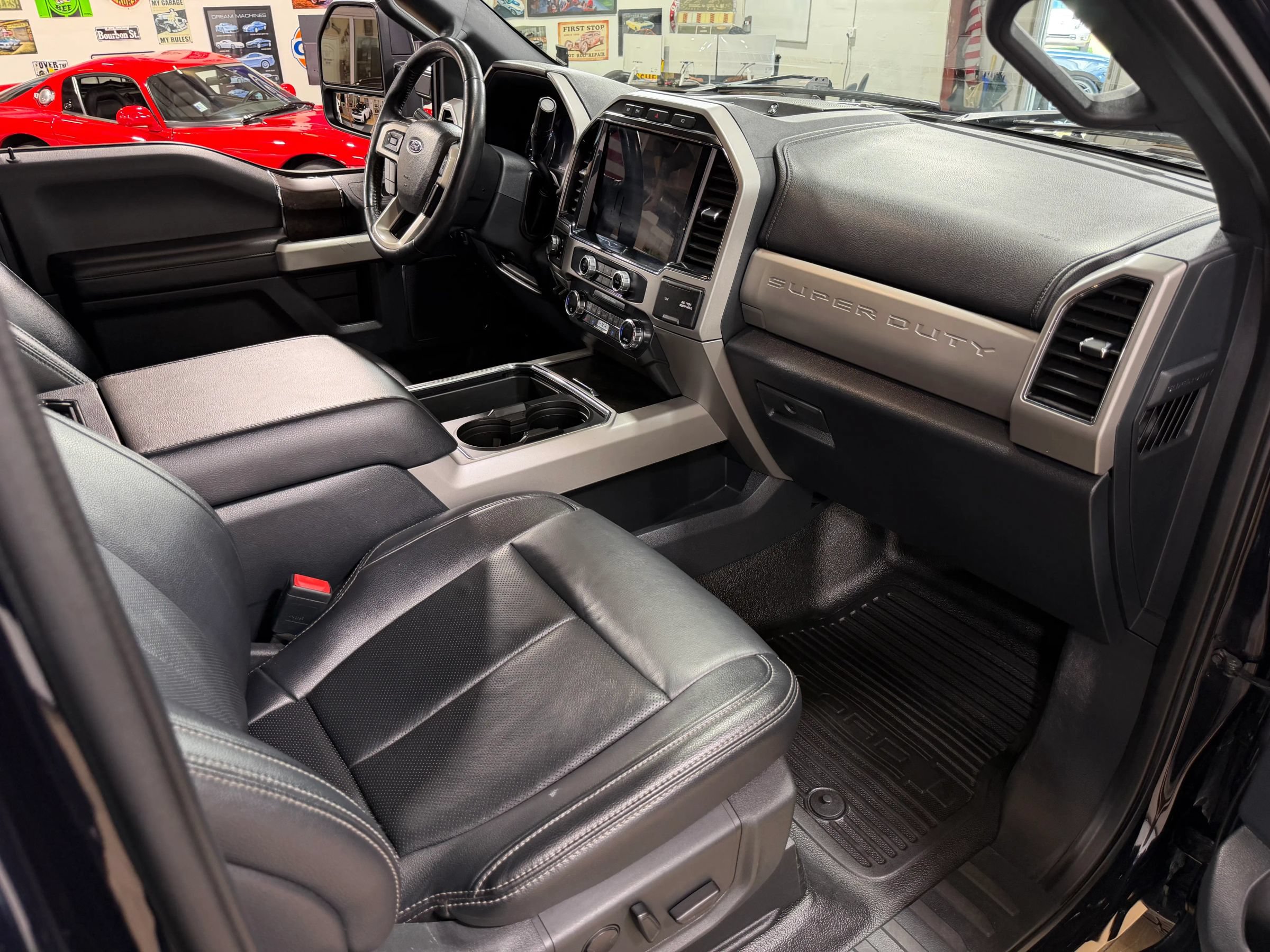 Used 2022 Ford F350 Lariat w/ Lariat Ultimate Package AWD/4WD image 21