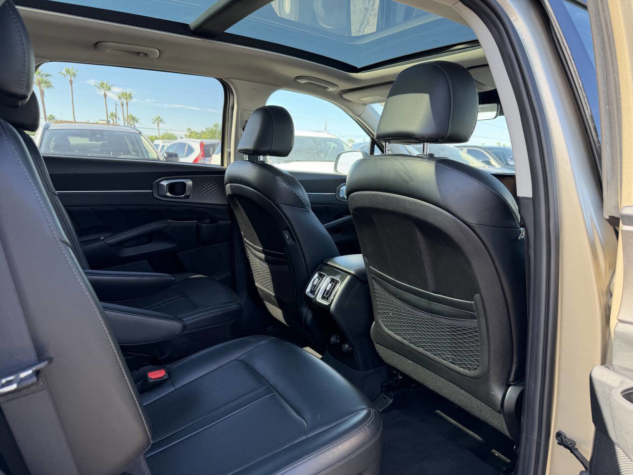 Used 2021 Kia Sorento SX image 33