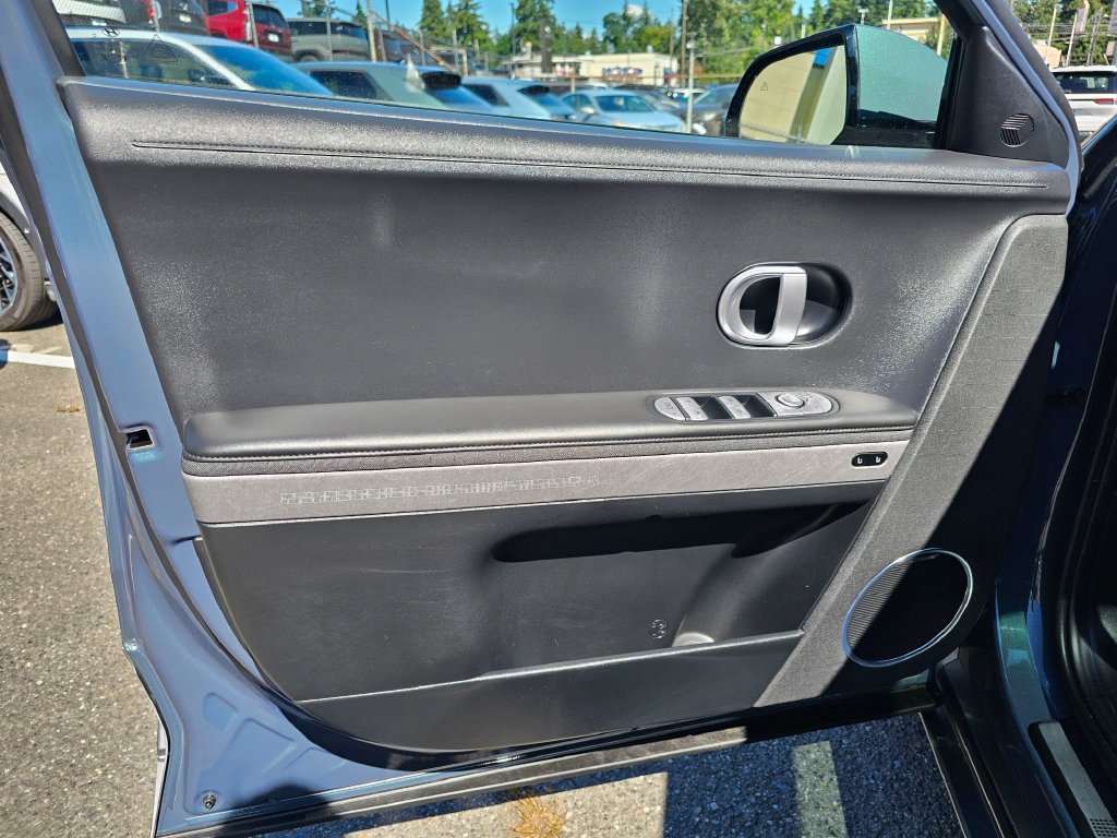 Used 2024 Hyundai Ioniq 5 Limited AWD/4WD image 23