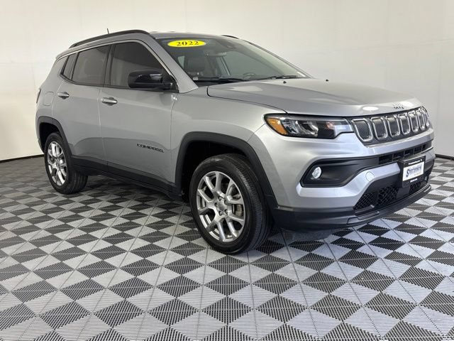 Used 2022 Jeep Compass Latitude AWD/4WD image 4