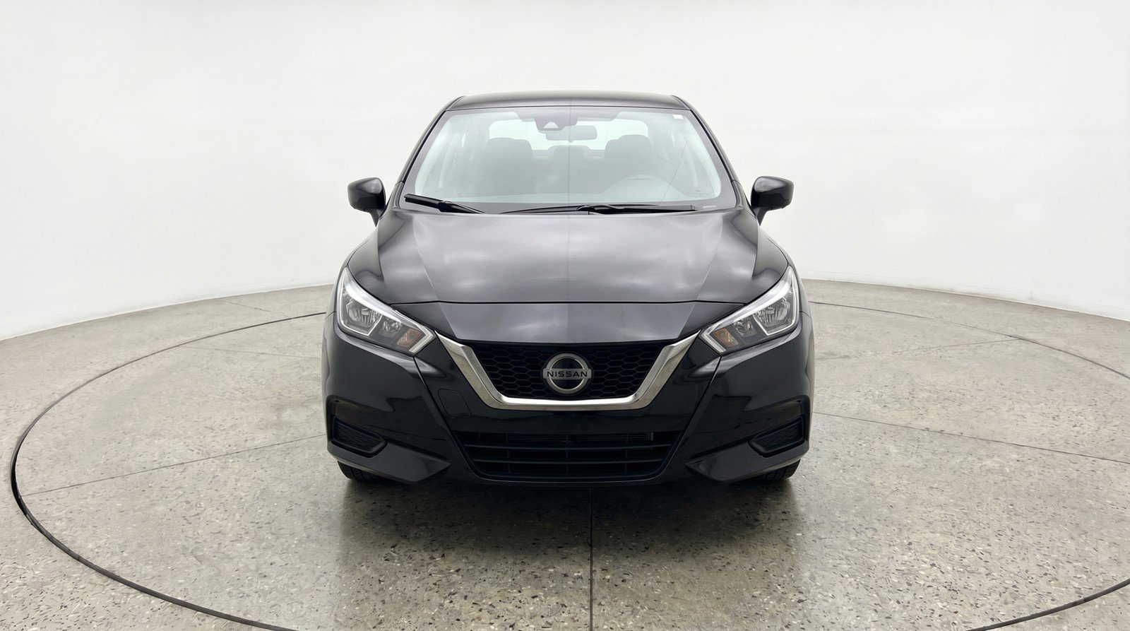 Used 2025 Nissan Versa SV FWD image 2