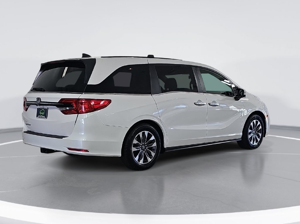 Used 2024 Honda Odyssey EX-L image 3